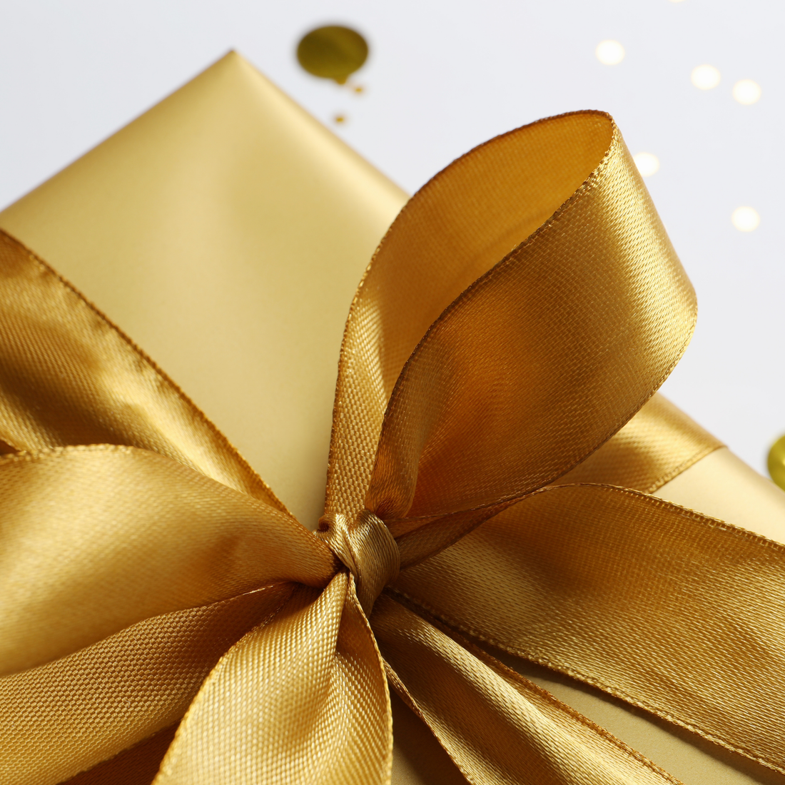 Golden Wedding Anniversary Gifts for Husband: Unique Ideas Beyond the Ordinary