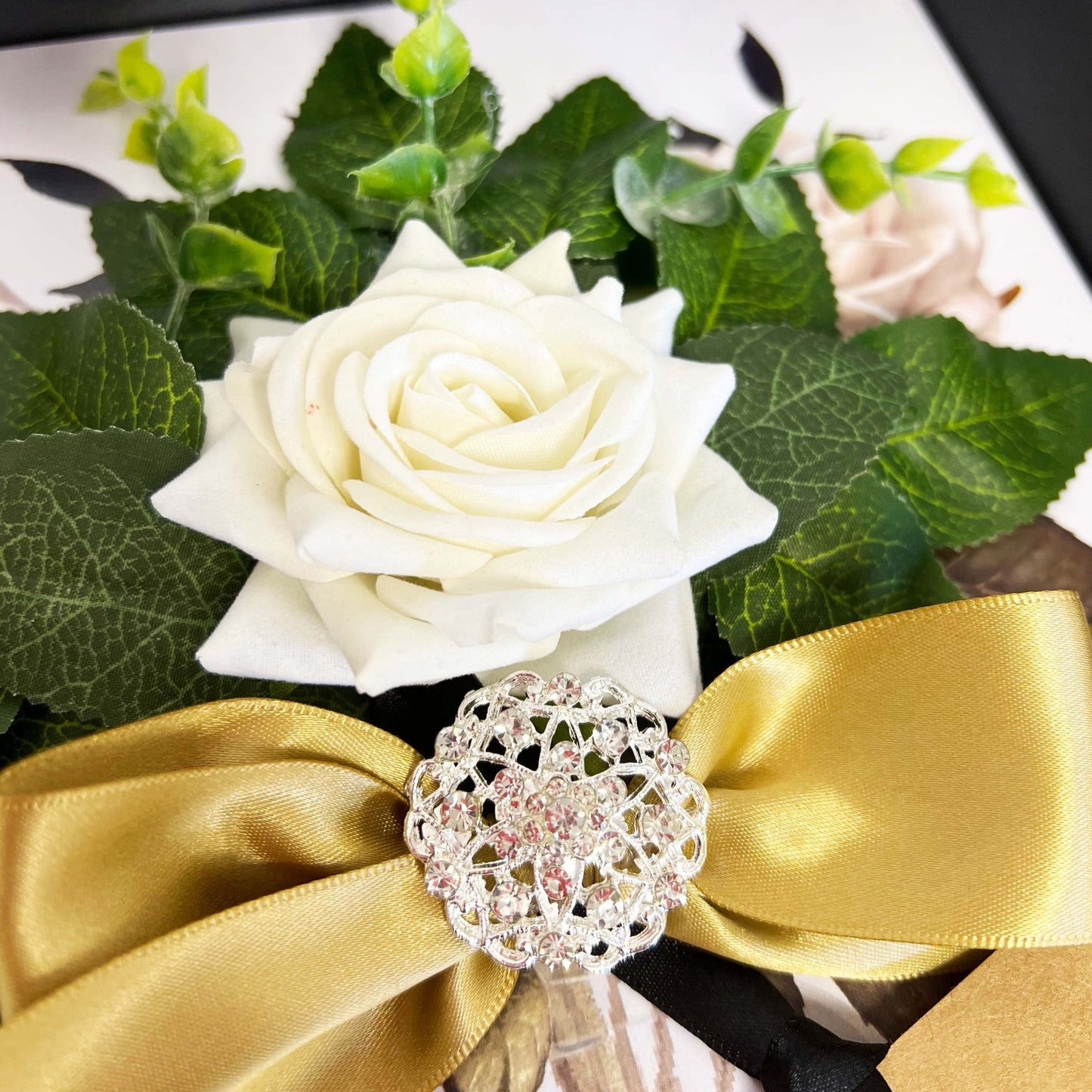 Luxury Boxed Card with Sparkly Christmas Brooch