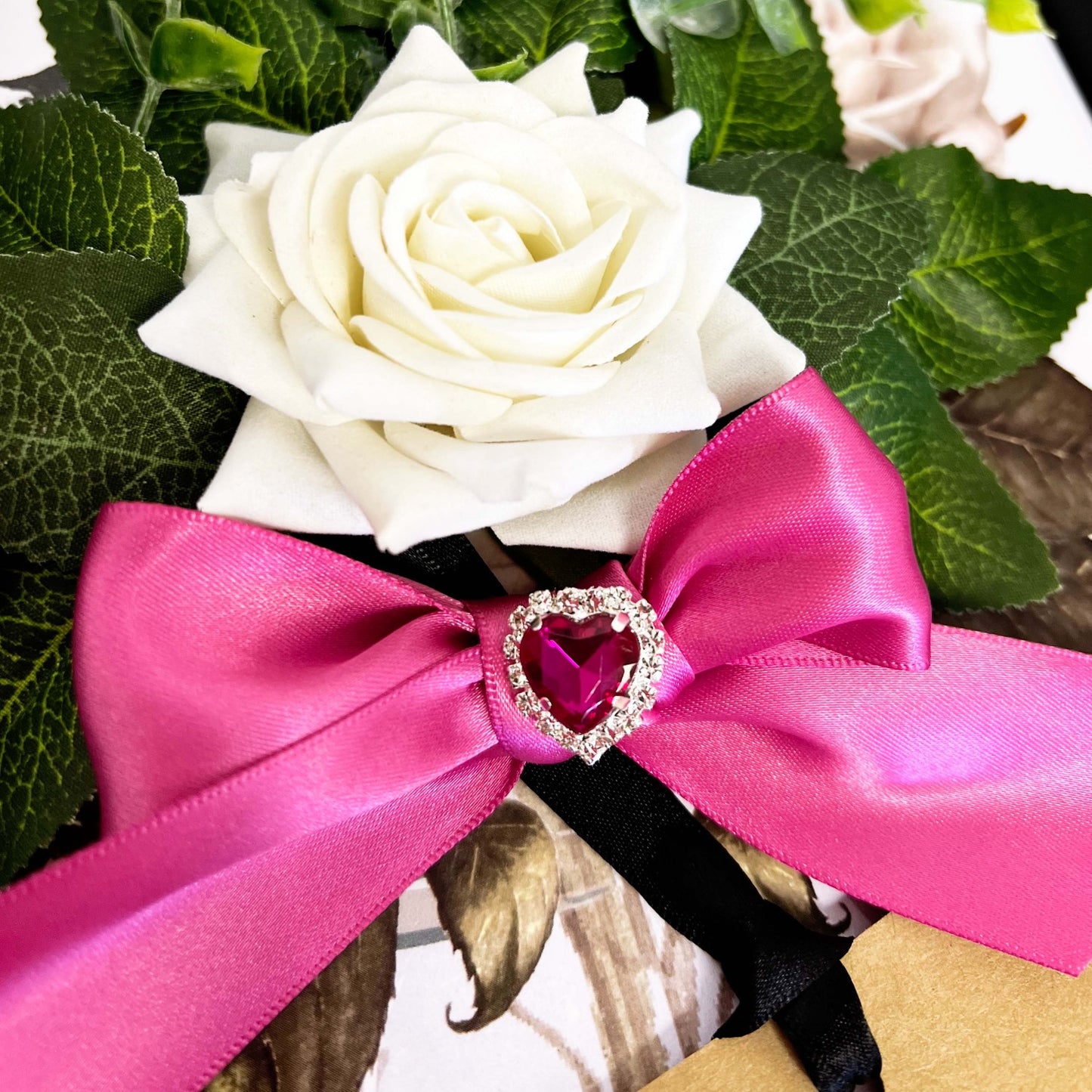 BLOOM SWEETHEART Rose and Diamante Heart Design