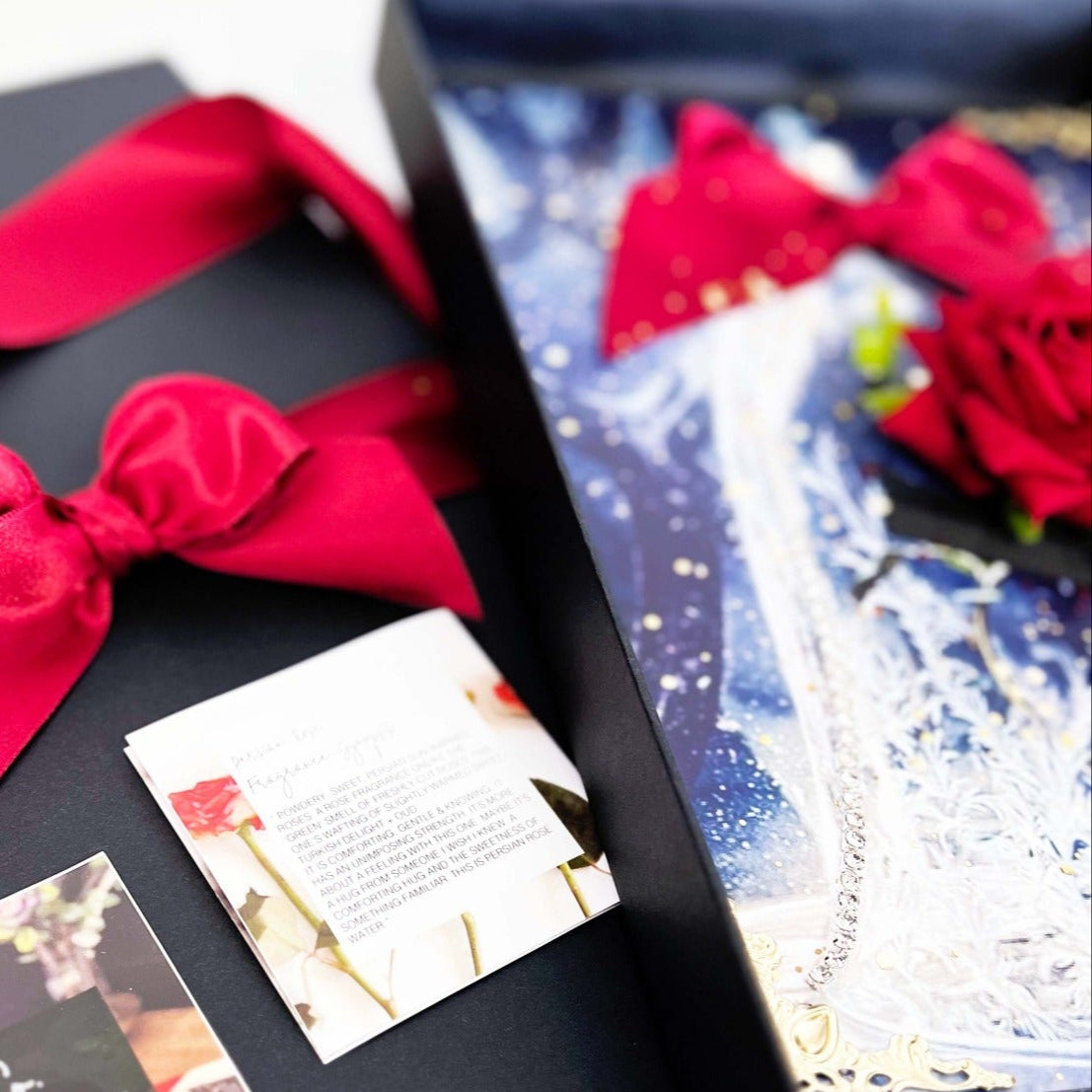 Luxury boxed red rose cards with the romantic touch