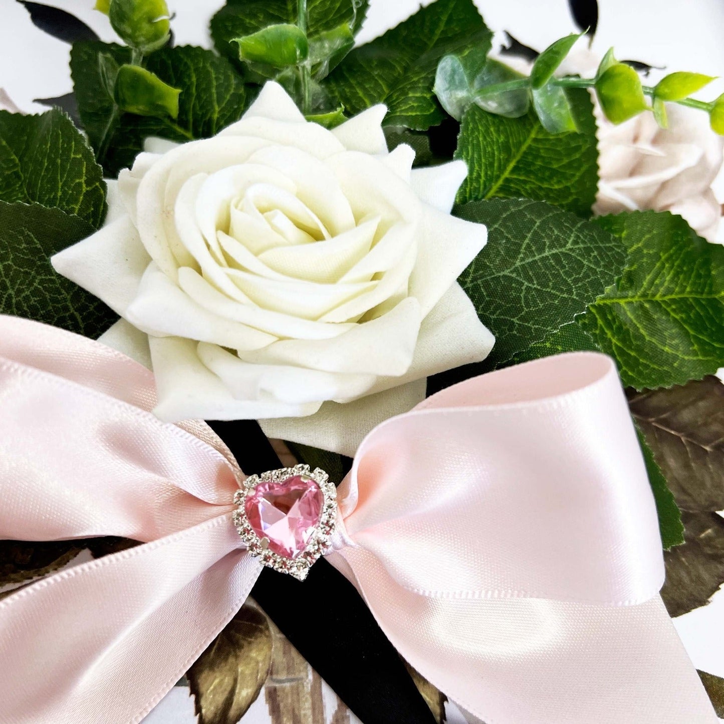 BLOOM SWEETHEART Rose and Diamante Heart Design