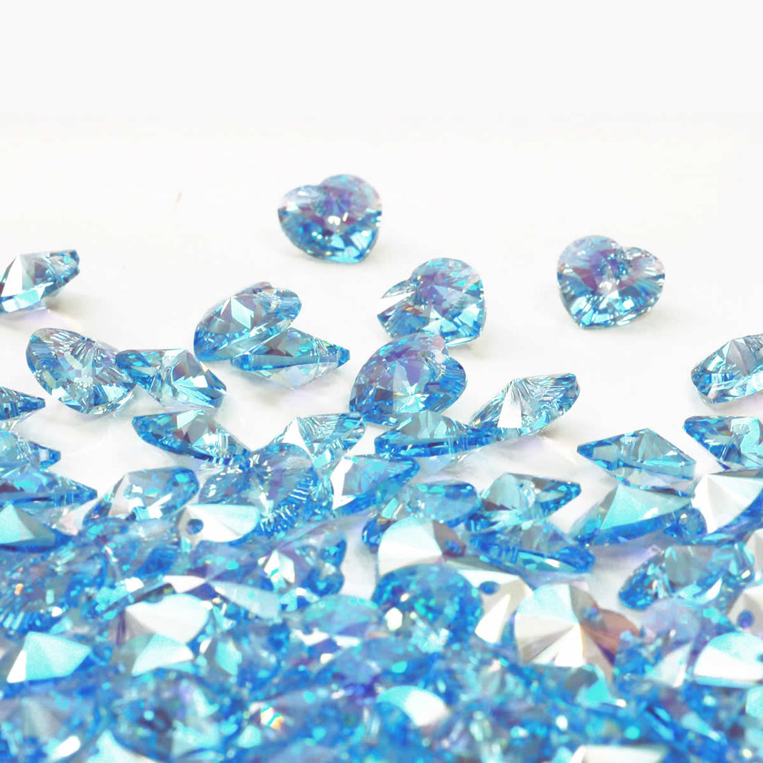 Aquamarine Birthstone Symbols and Meanings - March