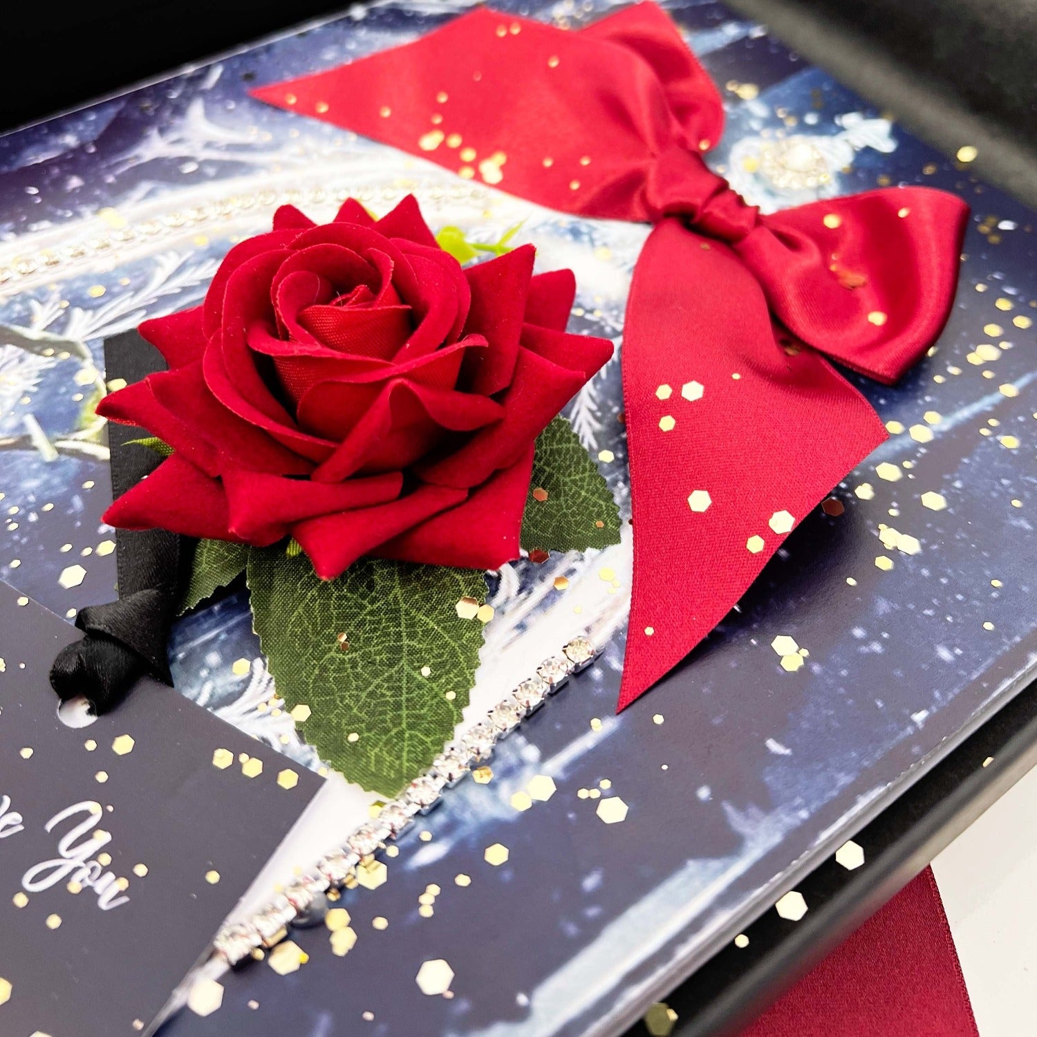 Fairytale scented luxury card - Everlasting rose to symbolise everlasting love