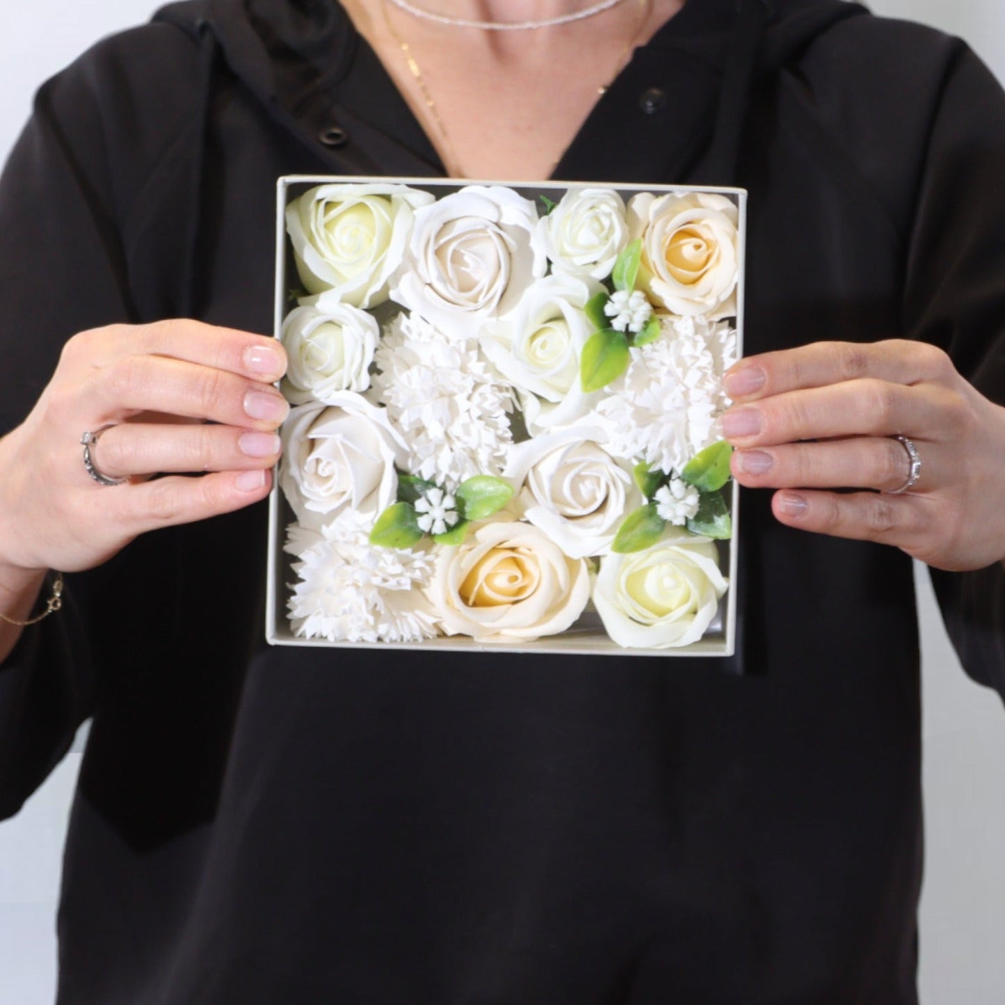 Bouquet Ivory Rose Soaps Gift Box