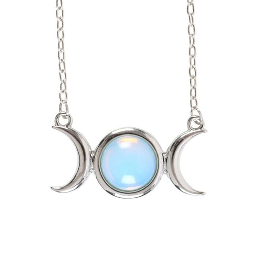 Tarjeta de collar de triple luna de opalita