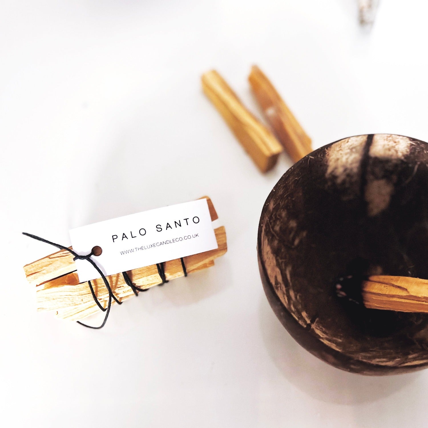 Palo Santo Sticks - 100g Traditionally aged Bursera Graveolens. Sustainably sourced in Peru.